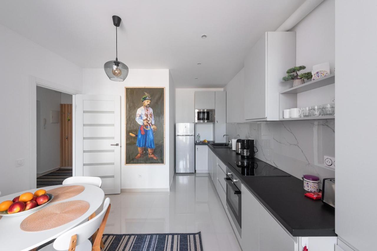 Luxury Apartment Slava Ukraini Ivano Frankivsk Bagian luar foto