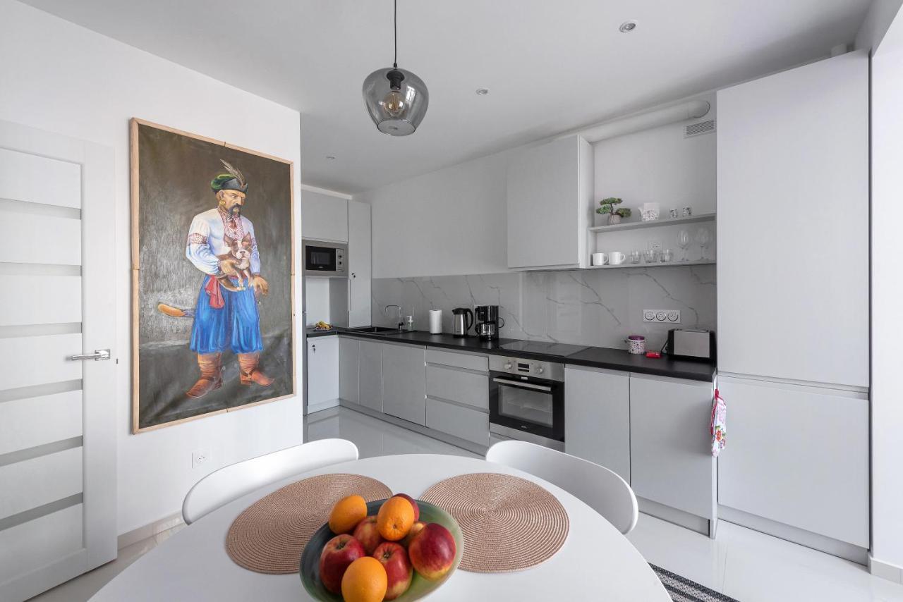 Luxury Apartment Slava Ukraini Ivano Frankivsk Bagian luar foto
